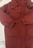 鴨鴨（YAYA）騏驥紅本命年女中長(cháng)款羽絨服2025冬季新年時(shí)尚韓版連帽保暖外套潮 棗紅色-YE3B635155L 【本命紅/鴻運款】 M 【110-140斤】 曬單實(shí)拍圖
