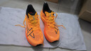 特步【橙風(fēng)破浪】?jì)汕Ч锶信懿叫\動(dòng)鞋輕便減震耐磨跑鞋體測 曬單實(shí)拍圖