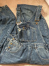 UR2025秋季新款女裝潮流做舊水洗貓須牛仔背帶褲UYV850122 曬單實(shí)拍圖