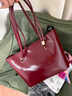 AVALEA SONG紅色手提包包女新娘結婚包托特包大容量通勤包單肩包日?？捎么髿?紅色 送絲巾 女生生日禮物走心送女友送老婆 曬單實(shí)拍圖
