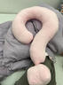 問(wèn)號頸枕幾何符號頸枕大問(wèn)號抱枕旅行乘機U形創(chuàng  )意家居擺件沙發(fā)靠 淺粉 曬單實(shí)拍圖