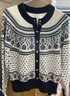 香影費爾島毛衣開(kāi)衫女2025冬季新款羊毛提花復古圓領(lǐng)撞色針織外套 黑白 L 165/88A/110-125斤 曬單實(shí)拍圖