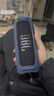 JBL FLIP6 音樂(lè )萬(wàn)花筒六代 便攜式藍牙音箱低音炮 防水防塵多臺串聯(lián) 賽道揚聲器 獨立高音單元 金屬黑 曬單實(shí)拍圖