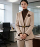 皮爾卡丹（pierre cardin）杏色西裝套裝女秋冬新款感氣質(zhì)名媛職業(yè)正裝西服外套兩件套女 杏色外套+咖色打底衫+褲子 (送胸花+腰帶) M 曬單實(shí)拍圖