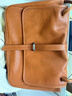 裘真情人節禮物 復古001郵差包女單肩通勤大容量斜挎包植鞣頭層牛皮包 焦糖色-中號 曬單實(shí)拍圖
