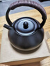 日本丨大師電陶爐耐高溫陶瓷煮茶壺套裝溫酒器電加熱黃酒煮酒器 西施提梁壺+黑宛爾電陶爐900W+6杯 850mL-1000mL 曬單實(shí)拍圖