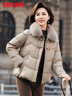 鴨鴨（YAYA）媽媽裝羽絨服女短款2024年冬季新款中老年洋氣狐貍毛領(lǐng)保暖外套XD 卡其灰色 165/88A(L) 曬單實(shí)拍圖