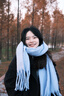 目丸軟糯藍色圍巾女冬季韓版百搭高級感保暖流蘇大披肩純色圍脖韓系潮 藍色 曬單實(shí)拍圖