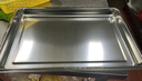 克洛迪雅304不銹鋼托盤(pán)加厚長(cháng)方形家用方盤(pán)餐盤(pán)蒸飯柜蒸飯車(chē)盤(pán)燒烤魚(yú)盤(pán)子 304鋼(深盤(pán)) 40*30*4.8cm 曬單實(shí)拍圖