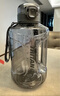 樂(lè )扣樂(lè )扣（LOCK&LOCK）小水庫大容量塑料運動(dòng)水杯戶(hù)外冷水壺刻度把手男女杯子2.2L灰色 曬單實(shí)拍圖