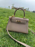 小包斜挎包包二代2025女士潮感真皮手提時(shí)尚mini新款凱莉包 大象灰 曬單實(shí)拍圖