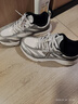 特步男鞋運動(dòng)跑步鞋復古減震耐磨透氣百搭跑步鞋子男經(jīng)典白/銀色  41 曬單實(shí)拍圖