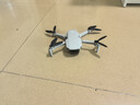 大疆（DJI） Mini 4K 超高清迷你航拍無(wú)人機 新手入門(mén)級飛行相機 長(cháng)續航遙控飛機 三軸機械增穩數字圖傳 Mini 4K單電套裝【送原裝槳葉保護罩】 套餐一：128g 4K高速卡 +讀卡器 曬單實(shí)拍圖