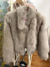 MSBEAST野獸小姐 高實(shí)穿度立領(lǐng)正肩時(shí)髦雙色白狐坎毛皮草外套丨首爾月光 幻影清灰-雙色暈染. S 曬單實(shí)拍圖