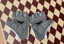 美津濃（MIZUNO）健身手套男女半指騎行訓練單杠引體向上擼鐵器械防滑B593灰色大碼 曬單實(shí)拍圖