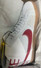 耐克NIKE男子休閑鞋ZOOM BLAZER新年紅運動(dòng)鞋FD5113-100 灰棕/紅42 曬單實(shí)拍圖