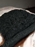ESQTJF手工鉤花帽子女秋冬百搭保暖柔軟花朵套頭帽雙層針織毛線(xiàn)帽包頭帽 卷邊立體花堆堆帽-黑 均碼 曬單實(shí)拍圖