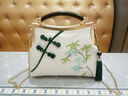 袋鼠（KANGAROO）富貴竹刺繡手提包包女流蘇包七夕大包盤(pán)扣裝飾中國風(fēng)優(yōu)雅旗袍包 銀白-竹子刺繡 曬單實(shí)拍圖