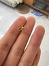 周六福少女心事系列蝴蝶結黃金耳釘生日禮物計價(jià)A0915488 約0.91g 一對 曬單實(shí)拍圖