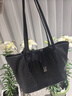 裘真植鞣羊皮漫漫托特包女大容量通勤包真皮休閑單肩包新款 黑色 曬單實(shí)拍圖
