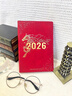 JCZS2026年日程本計劃本365天一日一頁(yè)日記本記事本時(shí)間管理商務(wù)筆記本子新款日歷打卡效率手冊工作日 【2026生肖款】A5中國紅 曬單實(shí)拍圖