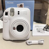富士（FUJIFILM）instax mini12一次成像相機 立拍立得一次成像相機拍立得相機 Mini12茉莉白（90%用戶(hù)選擇） ins套=相機+10相紙+殼+冊(熱銷(xiāo)） 曬單實(shí)拍圖