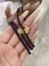 中國黃金（CHINA GOLD）馬年本命年黃金手鏈女足金石榴石手串生日禮物送女友老婆結婚紀念 足金石榴石錢(qián)幣飛馬三圈手串 曬單實(shí)拍圖