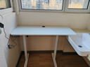 喜米萊【熱賣(mài)款式】電動(dòng)升降桌電腦電競桌臺式學(xué)習書(shū)桌實(shí)木辦公直播桌子 【單電機】奶油白+白腿18mm桌面 長(cháng)100寬60高75cm 曬單實(shí)拍圖
