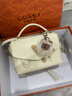 GUSKI法國奢侈品牌包包2026新款女士單肩斜挎手提包生日紀念情人節禮物 Off-white米白色 送女友送老婆送媽媽 曬單實(shí)拍圖