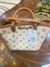 稻草人包包女包2026新款時(shí)尚經(jīng)典老花水桶包大容量手提情人節新年禮物送 米白 曬單實(shí)拍圖
