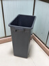 紐仕達垃圾桶無(wú)蓋40L方形黑灰色商用餐飲辦公室家用廚房飯店大號垃圾箱 曬單實(shí)拍圖