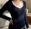 UR秋季新款女裝撞色木耳邊蝴蝶結長(cháng)袖針織衫UWM950134 藏青 XS 曬單實(shí)拍圖