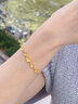 中國(guó)黃金（CHINA GOLD）黃金手鏈女足金桃花十里手鏈七夕情人節(jié)禮物送女友老婆 桃花手鏈約3.6g【甄選禮盒】 曬單實(shí)拍圖