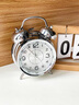 AILUKI【法國】機械鬧鐘創(chuàng  )意學(xué)生兒童大鈴聲鬧表臥室床頭簡(jiǎn)約夜光掃秒機芯傳統時(shí)鐘開(kāi)學(xué)季禮物 【升級電鍍夜光款】冰川銀 送USB充電線(xiàn) 曬單實(shí)拍圖