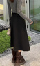 愛(ài)居兔（EICHITOO）經(jīng)典黑半身裙2025年冬季新款A字大裙擺氣質(zhì)通勤單裙EQDDJ4Q017A 深灰17 L 曬單實(shí)拍圖