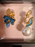 KRISTEN JUDI藍色耳環(huán)女銀針花朵珍珠流蘇耳釘媽媽耳飾無(wú)耳洞蚊香盤(pán)耳夾圣誕禮 無(wú)耳洞耳夾款-送女友老婆閨蜜 浪漫實(shí)用禮物禮盒包裝 曬單實(shí)拍圖