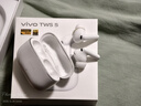 vivo TWS 5真無(wú)線(xiàn)藍牙耳機原裝主動(dòng)降噪音樂(lè )游戲運動(dòng)通話(huà)電競聲效超輕佩戴耳麥適用于oppo蘋(píng)果華為 簡(jiǎn)單白 曬單實(shí)拍圖