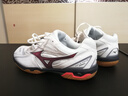 美津濃（MIZUNO）【W(wǎng)AVE FANG PRO】男女羽毛球鞋輕量緩震透氣專(zhuān)業(yè)運動(dòng)鞋 85/白色/紅色 42.5 (275mm) 曬單實(shí)拍圖