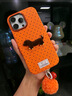 鑒百伊 新年款復古波點(diǎn)狗狗貼飾適用iPhone17promax蘋(píng)果16pro手機殼15毛球掛飾14promax新款13全包防摔 橙色貼飾單殼+毛球掛飾 iPhone 16 曬單實(shí)拍圖