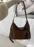 百麗禮物女包26春新流浪摩卡升級版中號麂皮hobo包托特包Z9411AX6 啡色 F 曬單實(shí)拍圖