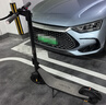 榮耀親選 電動(dòng)滑板車(chē)續航35km 便攜可折疊電動(dòng)平板車(chē)電瓶車(chē)成人學(xué)生代步神器 航空級車(chē)架 IP55黑 曬單實(shí)拍圖