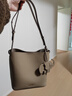 百麗【新年禮物】女包25新款小象掛件小象桶百搭水桶包X7258AX5 灰色 曬單實(shí)拍圖