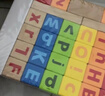 Hape(德國)進(jìn)口山毛櫸木質(zhì)玩具80粒數字字母積木寶寶新年禮物E8022 曬單實(shí)拍圖