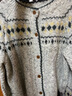 三彩2025冬季新款寬松慵懶提花針織衫長(cháng)袖單排扣開(kāi)衫復古外套M 燕麥色幾何 M 160/84A 曬單實(shí)拍圖
