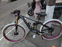 探路人軟尾山地土坡自行車(chē)雙肩氣壓減震油剎鋁合金180響學(xué)生速降越野車(chē) 木炭灰【白胎】 27.5寸【155-190的身高】 低配【前后雙簧減震+藍圖10速】 曬單實(shí)拍圖