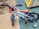 MIQILONG米奇龍兒童自行車(chē)3-到6-8-12歲小女男孩輕便腳踏單車(chē)新款騎行童車(chē) 科技銀【鎂合金車(chē)架】輻條輪+雙抱剎+98%免裝 14寸【建議3-6歲 身高90-115cm】 曬單實(shí)拍圖