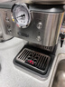 德龍（Delonghi）咖啡機 意式半自動(dòng)家用15Bar泵壓專(zhuān)業(yè)壓力計 美式咖啡 快速加熱技術(shù) 可調式奶泡 金屬機身EM450.M 銀色 小巧機身 穩定壓力 定制杯量 自動(dòng)關(guān)機 曬單實(shí)拍圖