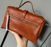裘真新年禮物 植鞣牛皮007郵差包女真皮大容量通勤單肩斜挎包復古包 焦糖色 預售8天 曬單實(shí)拍圖