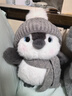 嬰果小島軟萌小企鵝玩偶過(guò)年新年禮物毛絨玩具可愛(ài)企鵝公仔女生睡覺(jué)抱娃娃 冬裝小企鵝【灰色】 25厘米 曬單實(shí)拍圖