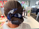 Royal sasa皇家莎莎發(fā)飾頭飾品時(shí)尚布藝蝴蝶發(fā)圈頭繩盤(pán)發(fā)頭花新款發(fā)繩送禮物 墨藍色047 曬單實(shí)拍圖